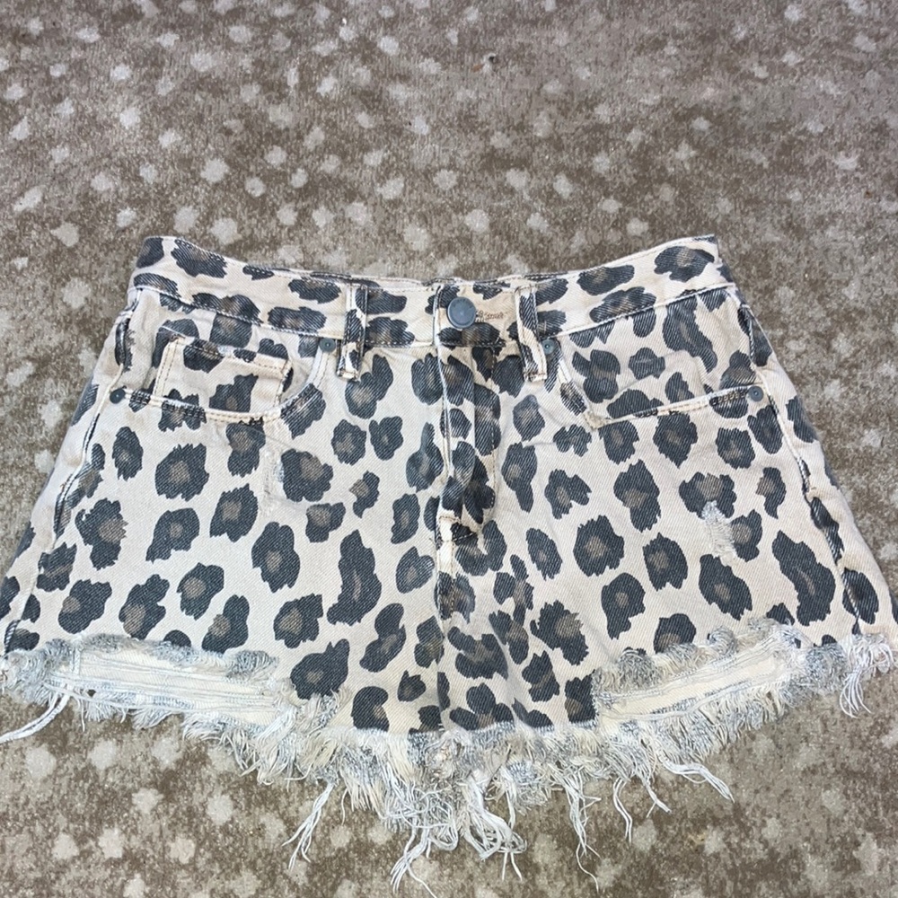 Women’s BlankNYC Leopard Cut Off Shorts size 25 - Picture 1 of 4